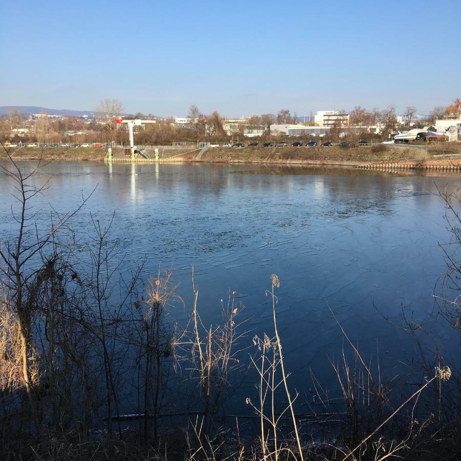 Appartamento Schmuckkaestle Am Hafen Wiesbaden Esterno foto