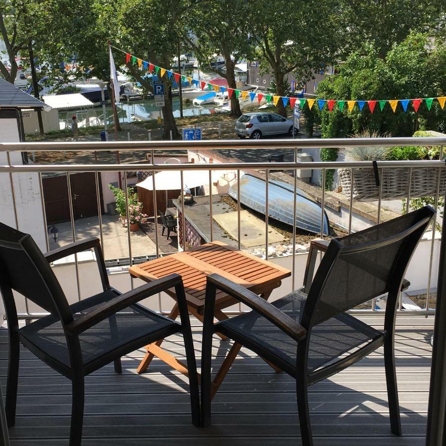 Appartamento Schmuckkaestle Am Hafen Wiesbaden Esterno foto
