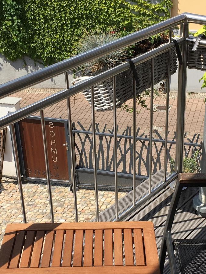 Appartamento Schmuckkaestle Am Hafen Wiesbaden Esterno foto